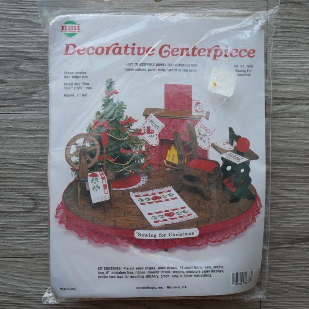 Vintage Christmas Sewing Centerpiece Craft Kit NeedleMagic 1676 Made USA